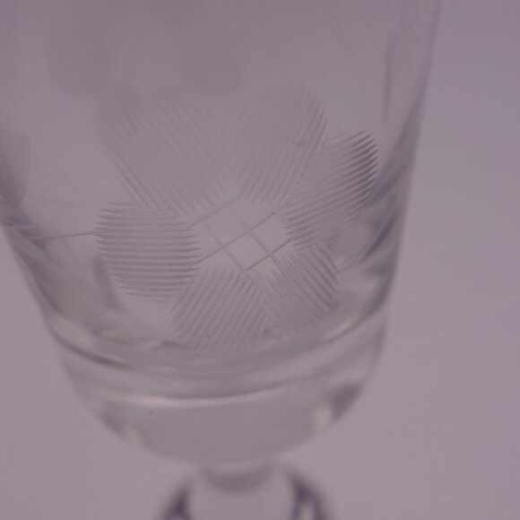 Set of Four(4) Small Delicate Glasses with Pattern - Picture 15 of 16